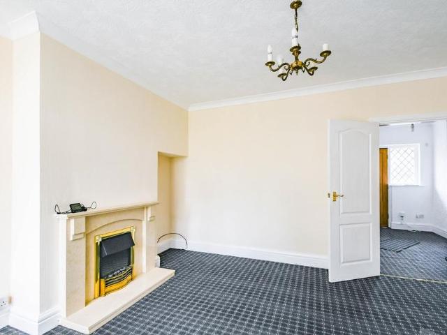 3 bedroom semi detached house to rent