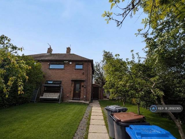 3 bedroom semi detached house to rent