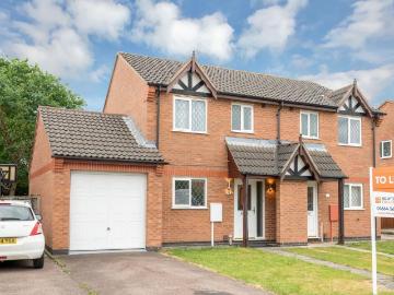 3 bedroom semi detached house to rent