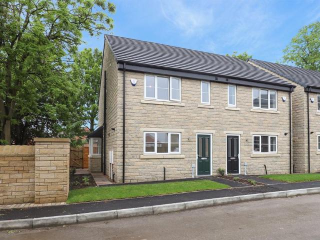 3 bedroom semi detached house to rent