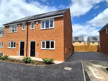 3 bedroom semi detached house to rent