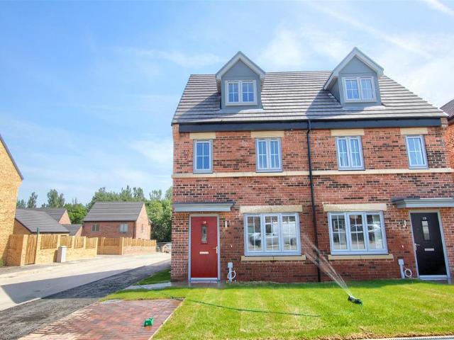 3 bedroom semi detached house to rent