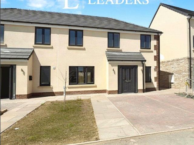 3 bedroom semi detached house to rent