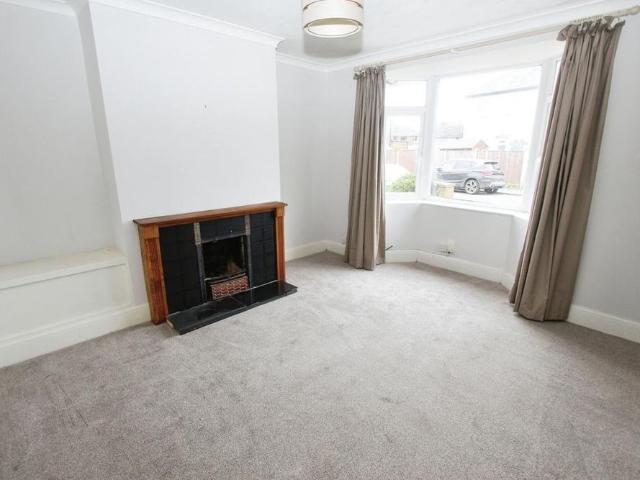 3 bedroom semi detached house to rent