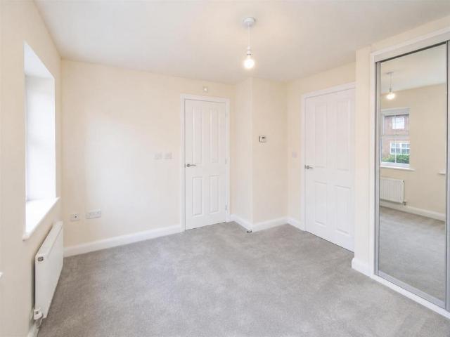 3 bedroom semi detached house to rent