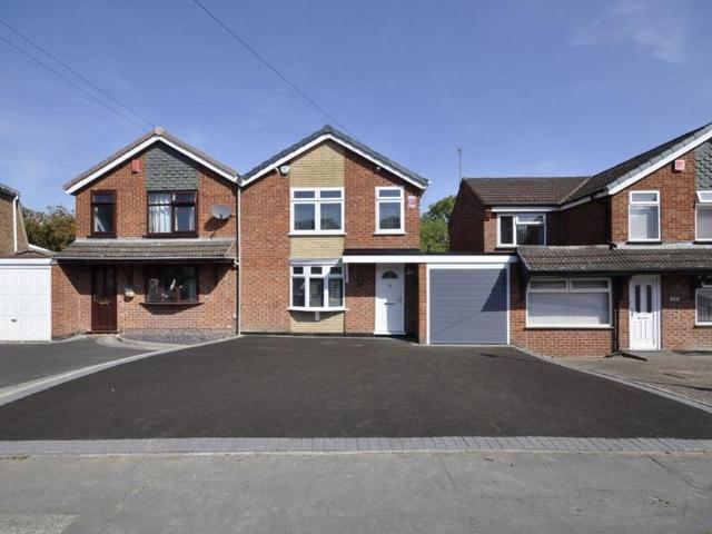 3 bedroom semi detached house to rent