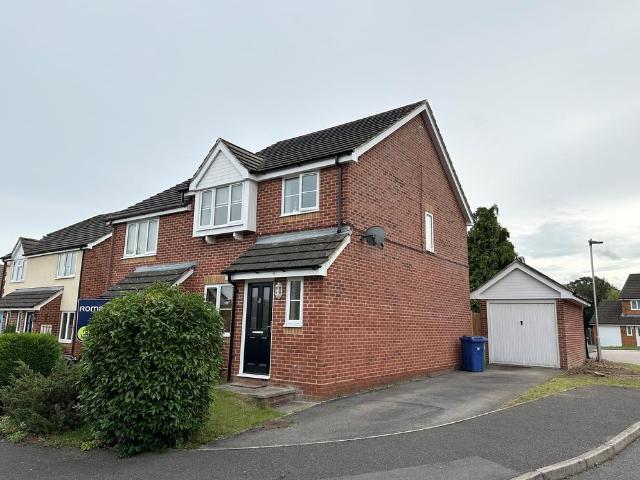3 bedroom semi detached house to rent