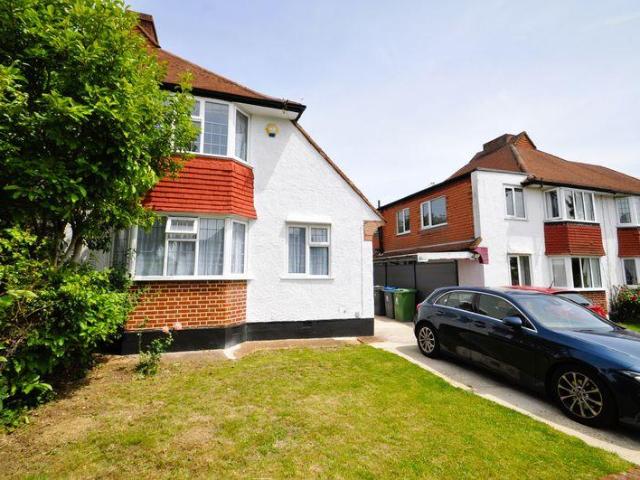 3 bedroom semi detached house to rent