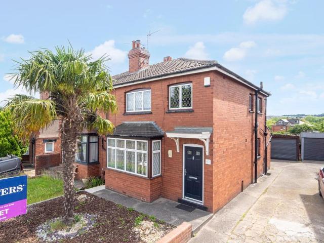 3 bedroom semi detached house to rent