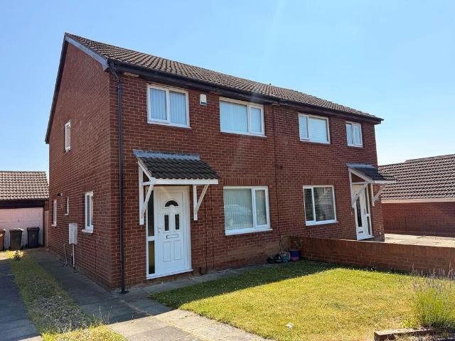 3 bedroom semi detached house to rent