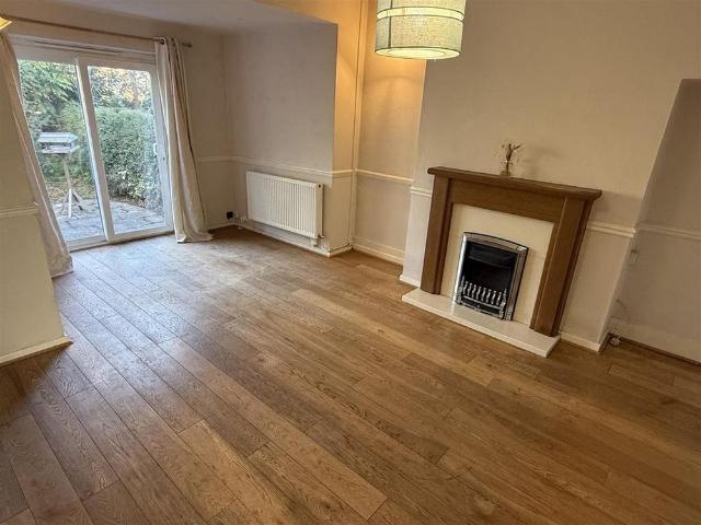 3 bedroom semi detached house to rent