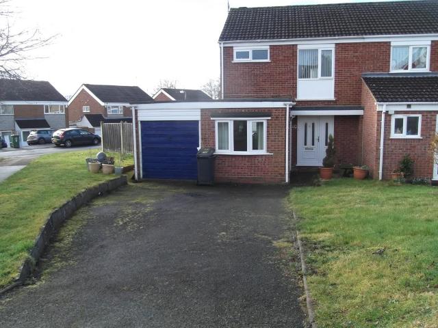 3 bedroom semi detached house to rent