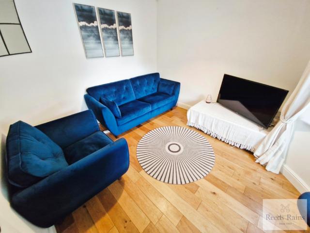 3 bedroom semi detached house to rent