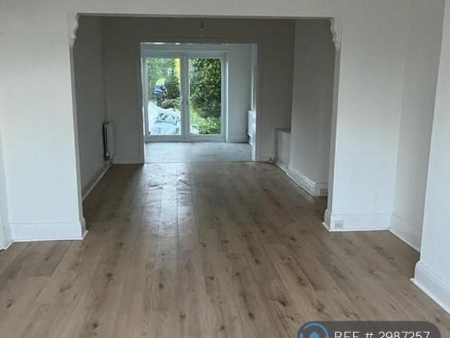 3 bedroom semi detached house to rent