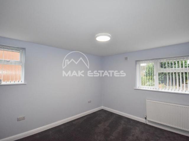 3 bedroom semi detached house to rent