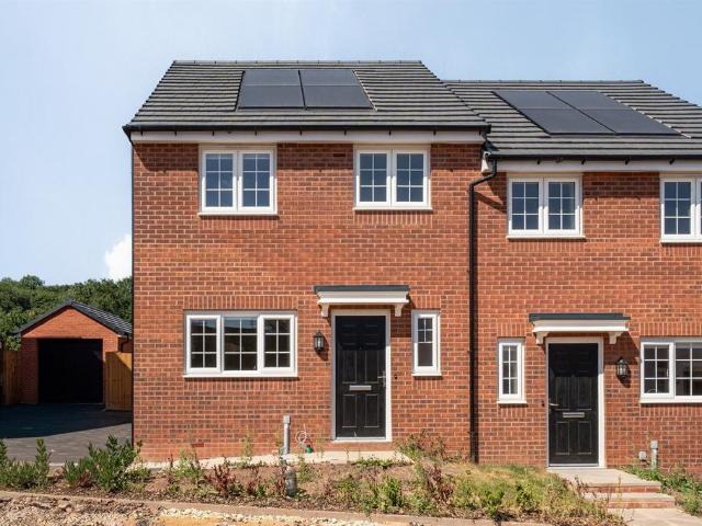 3 bedroom semi detached house to rent