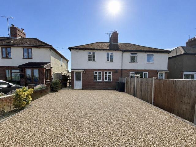 3 bedroom semi detached house to rent