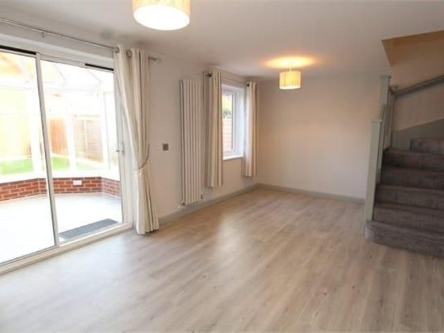 3 bedroom semi detached house to rent