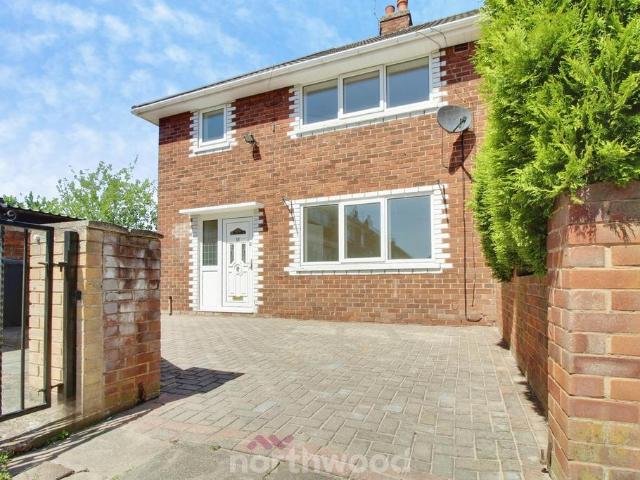 3 bedroom semi detached house to rent