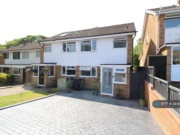 3 bedroom semi detached house to rent