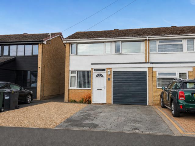 3 bedroom semi detached house to rent