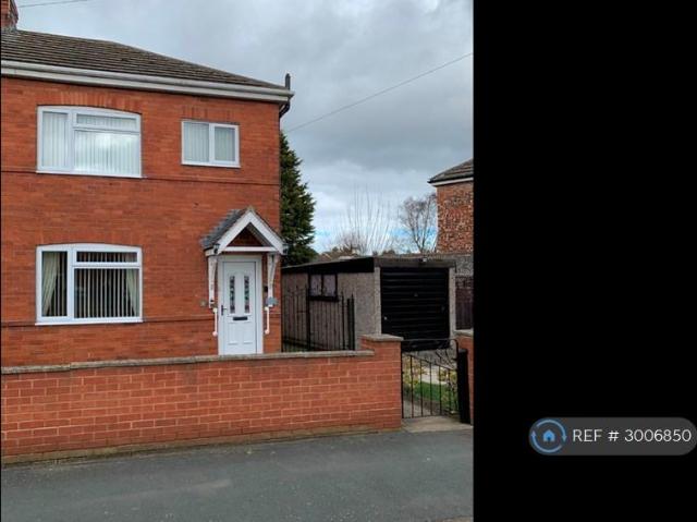 3 bedroom semi detached house to rent