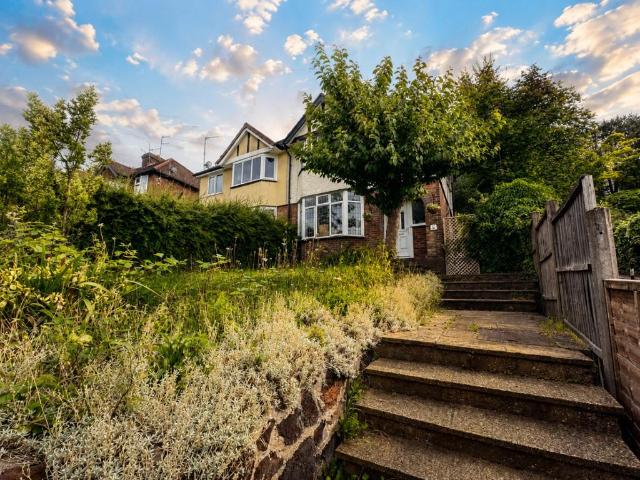 3 bedroom semi detached house to rent