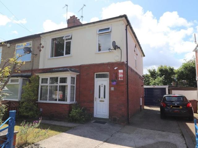 3 bedroom semi detached house to rent