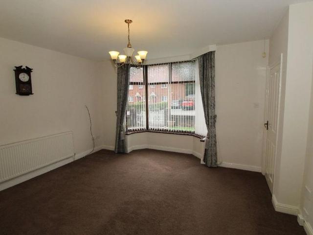 3 bedroom semi detached house to rent