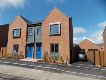 3 bedroom semi detached house to rent