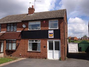 3 bedroom semi detached house to rent