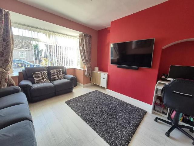3 bedroom semi detached house to rent