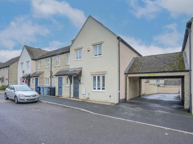 3 bedroom semi detached house to rent