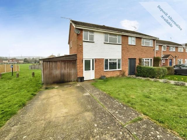 3 bedroom semi detached house to rent