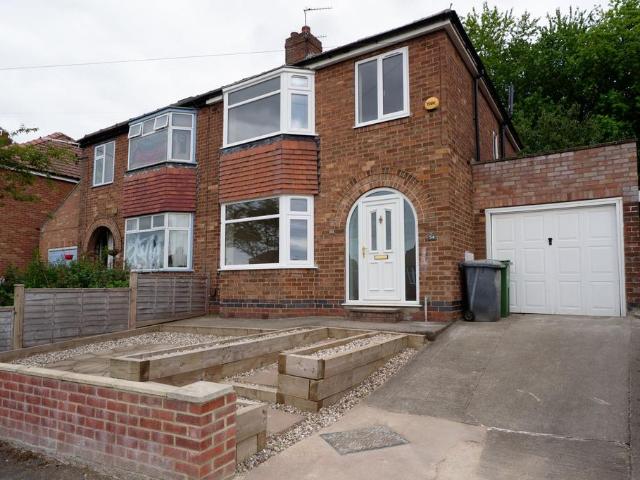 3 bedroom semi detached house to rent