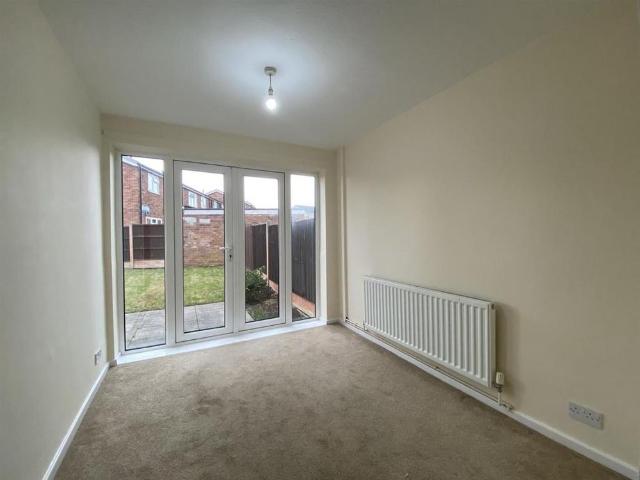 3 bedroom semi detached house to rent