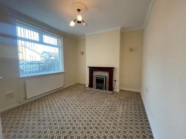 3 bedroom semi detached house to rent