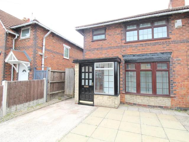 3 bedroom semi detached house to rent