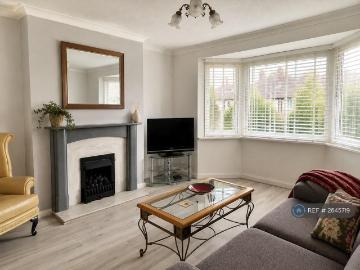 3 bedroom semi detached house to rent