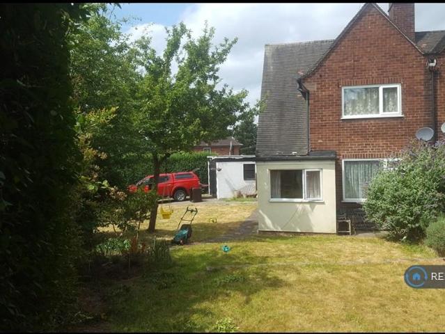 3 bedroom semi detached house to rent