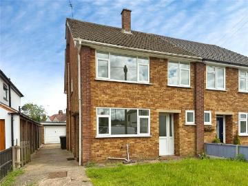 3 bedroom semi detached house to rent
