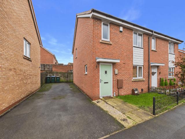 3 bedroom semi detached house to rent