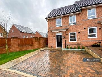 3 bedroom semi detached house to rent