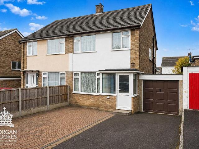 3 bedroom semi detached house to rent