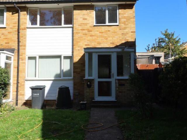 3 bedroom semi detached house to rent
