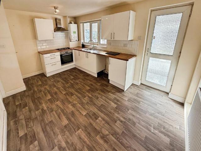3 bedroom semi detached house to rent