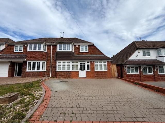 3 bedroom semi detached house to rent