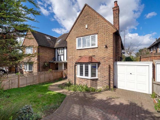 3 bedroom semi detached house to rent