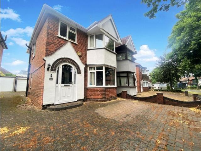 3 bedroom semi detached house to rent