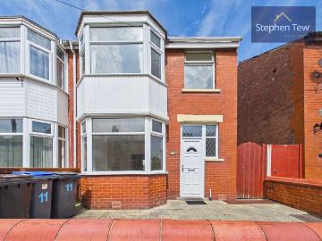 3 bedroom semi detached house to rent